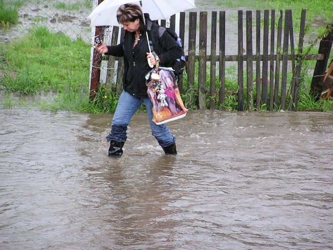 Záplavy v Horní Libchavě u České Lípy.