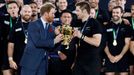 MS 2015, finále, Nový Zéland-Austrálie: princ Harry a Richie McCaw