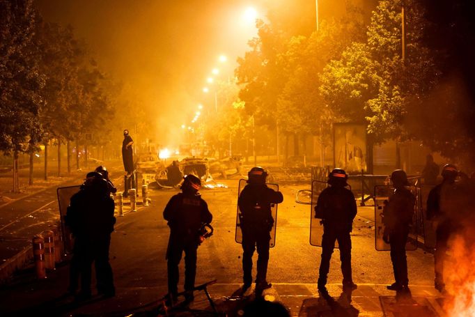 Protest ve Francii po smrti 17letého Nahela.