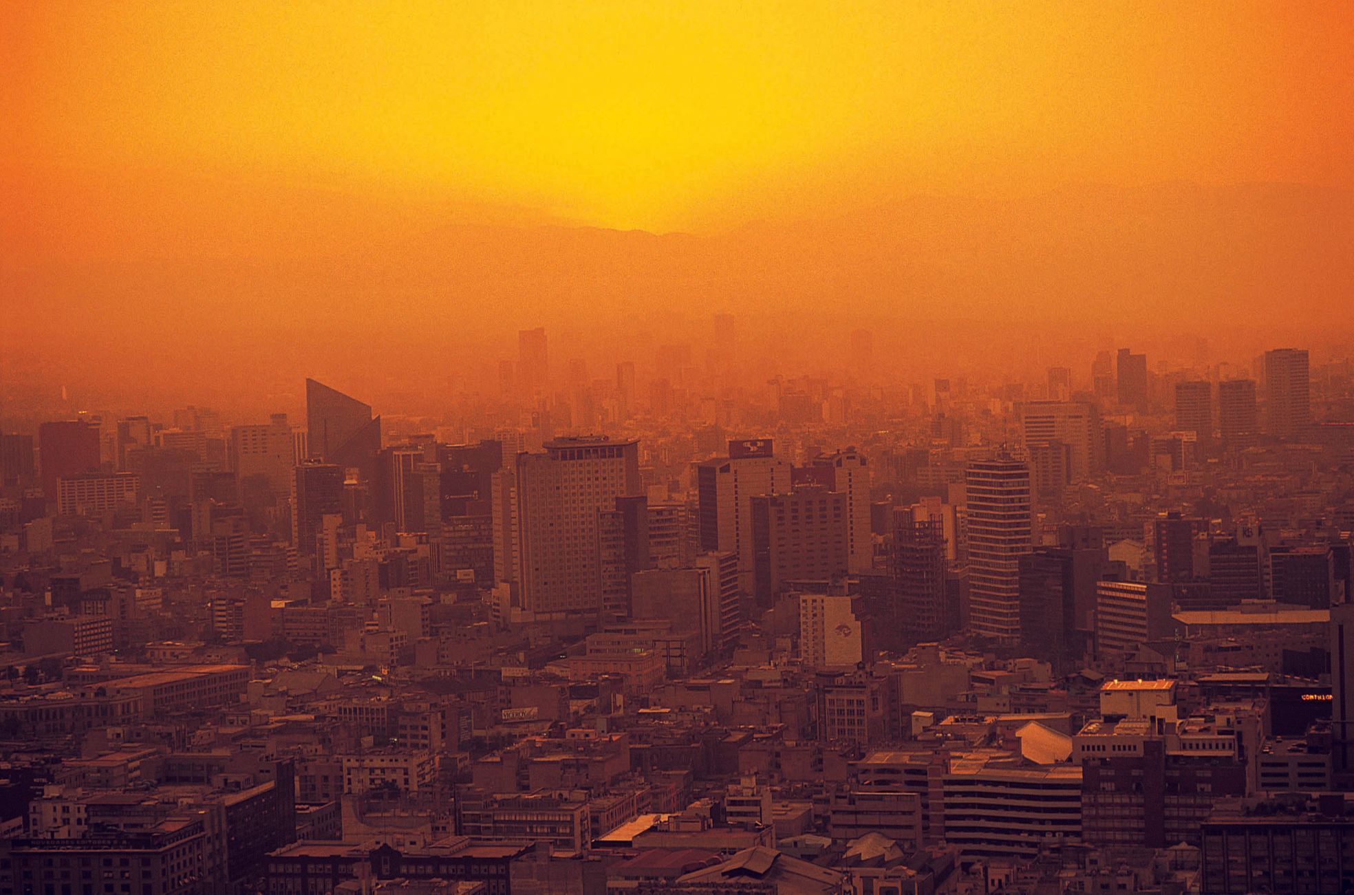 Foto: Podívejte se, jak smog zahaluje život ve městech - Mexiko