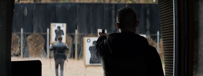 Michal Balcar jako Viktor.