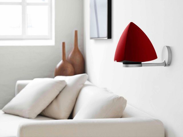 Reproduktor firmy Bang & Olufsen