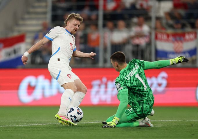 Pavel Šulc neproměňuje šanci v utkání kvalifikace MS 2026 Chorvatsko - Česko