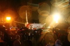 Na jihu Indie havarovalo letadlo. Nejméně 17 lidí zemřelo, zraněných je přes stovku