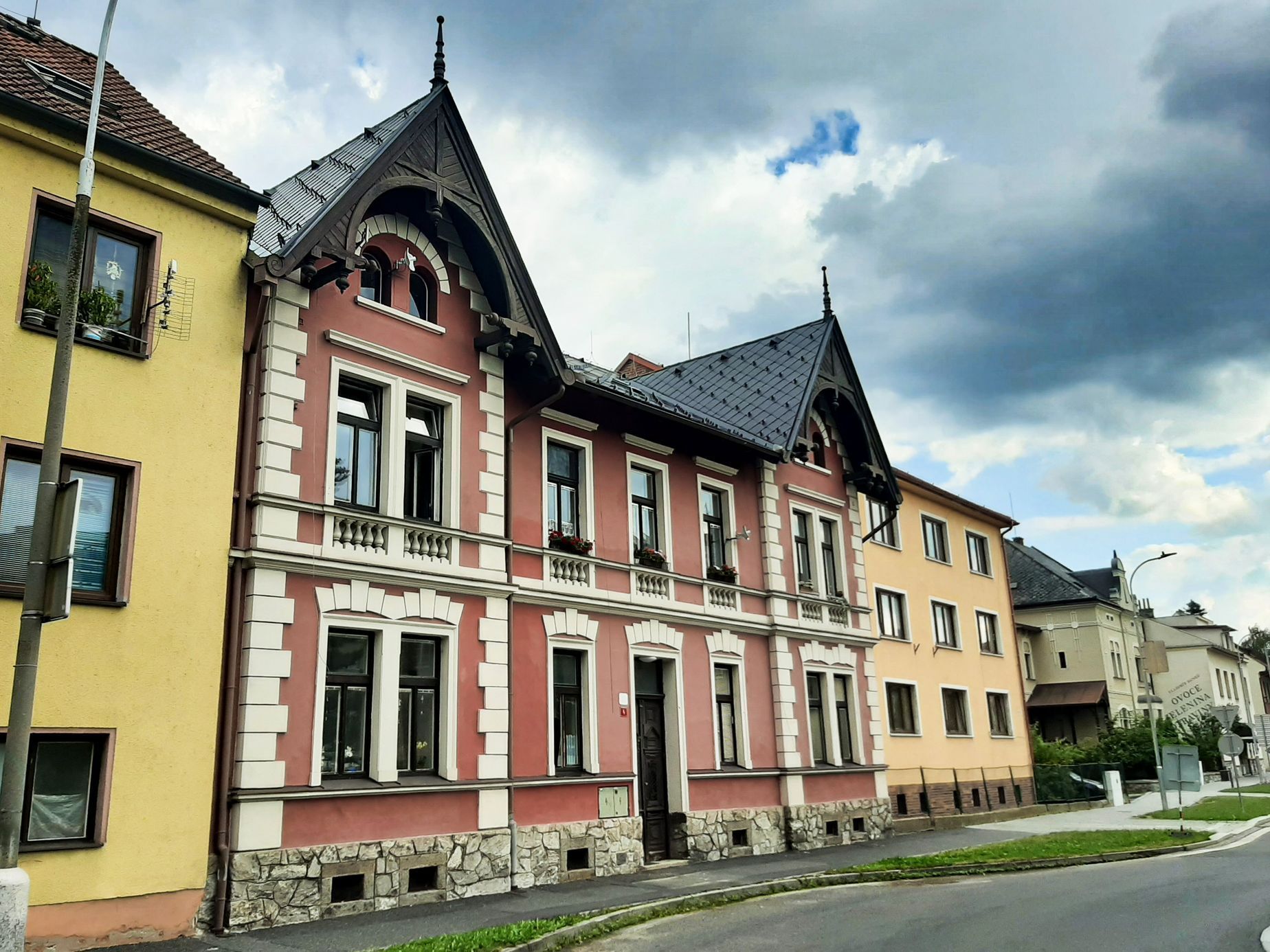 Sušice, vilová čtvrť, vycházka po vilách