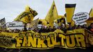 Fanoušci Borussie Dortmund před zápasem demonstrovali proti plánovanému zrušení sektorů k stání na německých ligových stadionech.