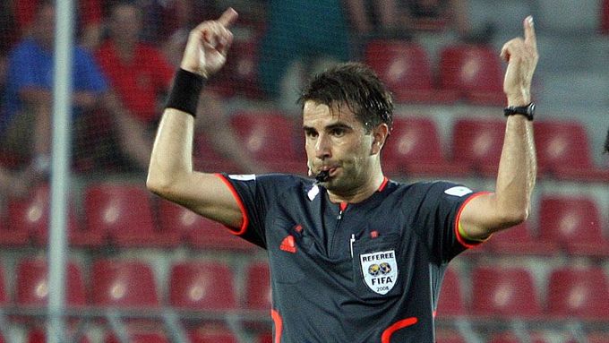 Jan Jílek si tři zápasy nezapíská