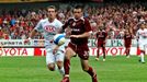 Jan Procházka (FK Siad Most) a Marek Kulič (AC Sparta Praha) si běží pro míč.