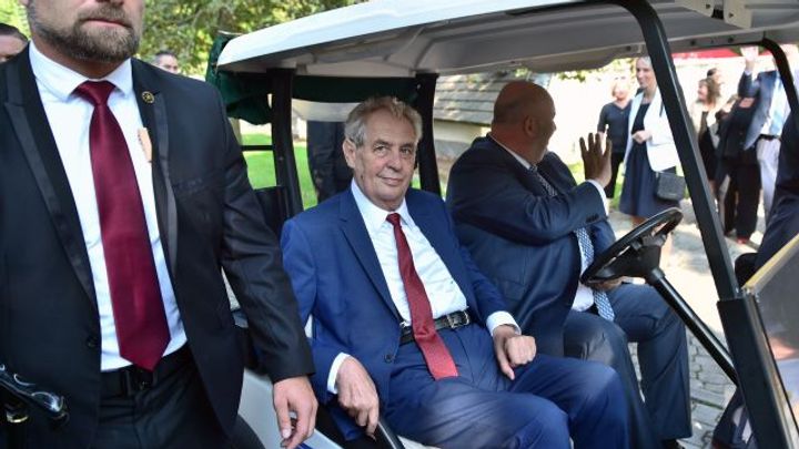 V boji s kůrovcem musí zvítězit zdravý rozum, řekl Zeman na Země živitelce