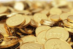 Bitcoin hlásí nový rekord. Hodnota virtuální měny poprvé překonala hranici 5000 dolarů