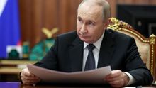 Putin se uvrhl do pasti. V sázce je příliš mnoho, válku teď ukončit nemůže, píše list