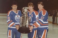 Gretzky slaví 60, Pouzar vzpomíná: Koukal jsem jako blbec. Rekordy by bořil i teď