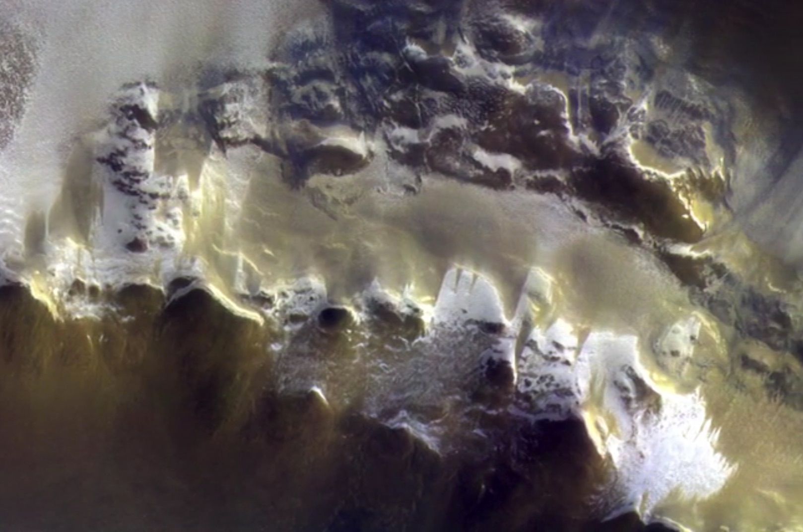 Na Marsu je kapalná voda. „Jezero" se slanou vodou objevila italská vesmírná agentura