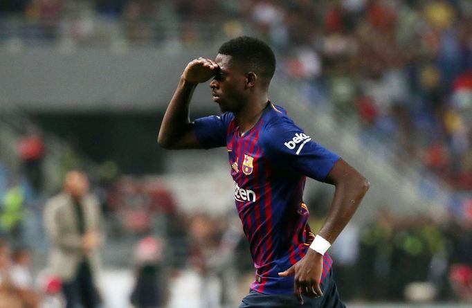 Ousmane Dembélé z Barcelony slaví gól ve španělském Superpoháru se Sevillou.