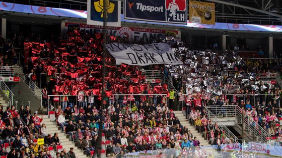 Prohlédněte si galerii z pátého finálového zápasu extraligy, v němž hráč Třince vítězství na nájezdy zachránili proti Litvínovu svoji šanci na titul.