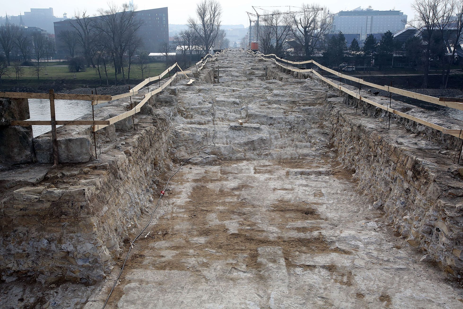 Negrelliho viadukt během rekonstrukce. Únor 2018