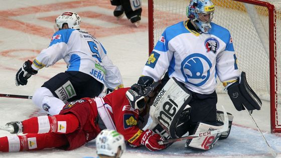 FOTO Bednář rozhodl nájezdy. Slavia porazila Plzeň