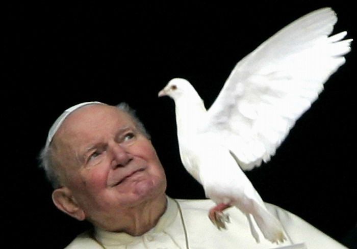 Papež a holubice