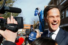 Živě: Nizozemský premiér Rutte porazil radikála Wilderse. Dnešek je svátkem demokracie, prohlásil