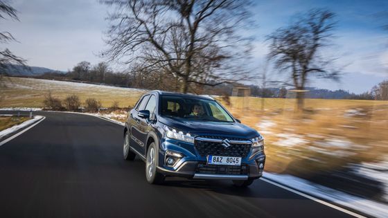 Automobilová královna Koloběžka. Suzuki S-Cross je nové i staré zároveň