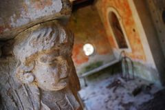 Z fary na Kroměřížsku zmizely artefakty za 300 tisíc
