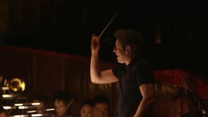 Gustavo Dudamel diriguje Verdiho Otella v newyorské Metropolitní opeře.