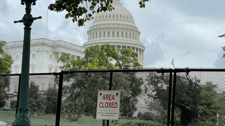 Muž střílel u sídla amerického Kongresu ve Washingtonu, pak se zabil; Zdroj foto: Reuters