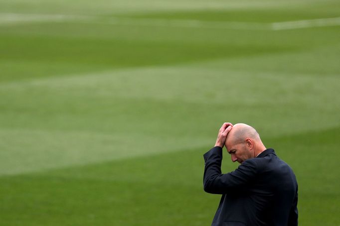 FILE PHOTO: Soccer Football - La Liga Santander - Real Madrid v Villarreal - Estadio Alfredo Di Stefano, Madrid, Spain - May 22, 2021 Real Madrid coach Zinedine Zidane RE