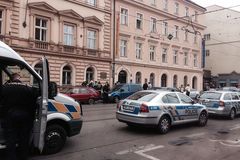 Úřad Prahy 5 byl evakuován kvůli kufříku, byla v něm svačina