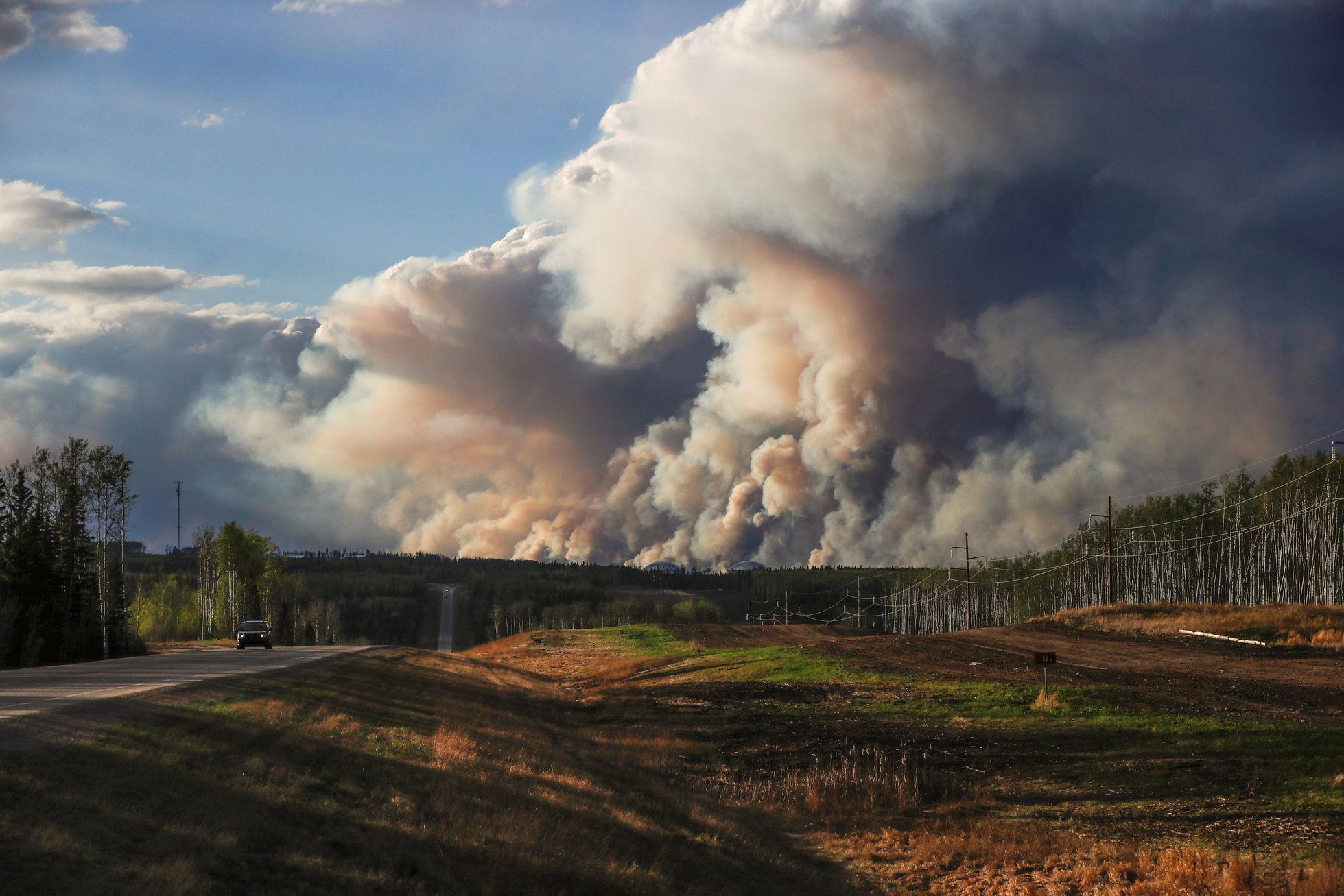 Kanada - lesní požár v provincii Alberta