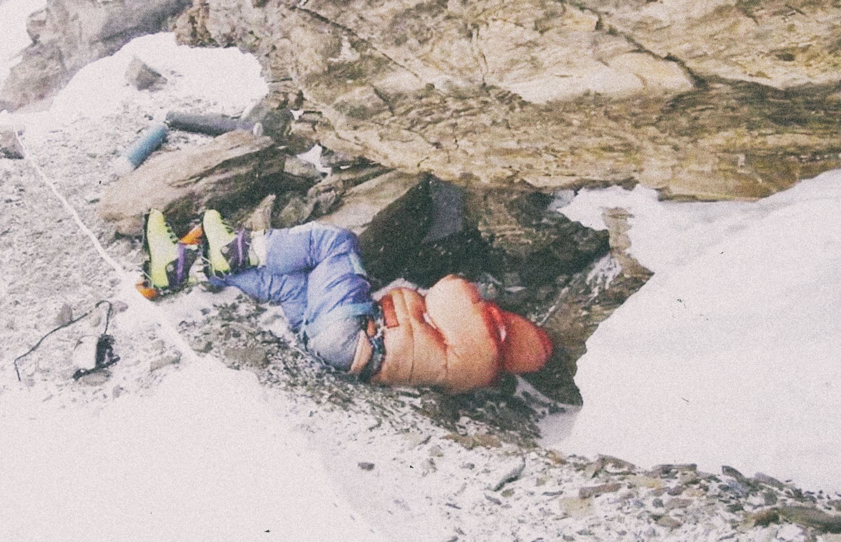 Jednorázové užití / Fotogalerie / Everest / 14_Obecně zamrzlá těla