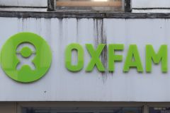 Pracovník Oxfamu v interním šetření přiznal sex s prostitutkami