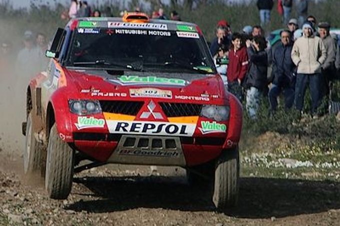 Luc Alphand na trati Rallye Dakar 2006.