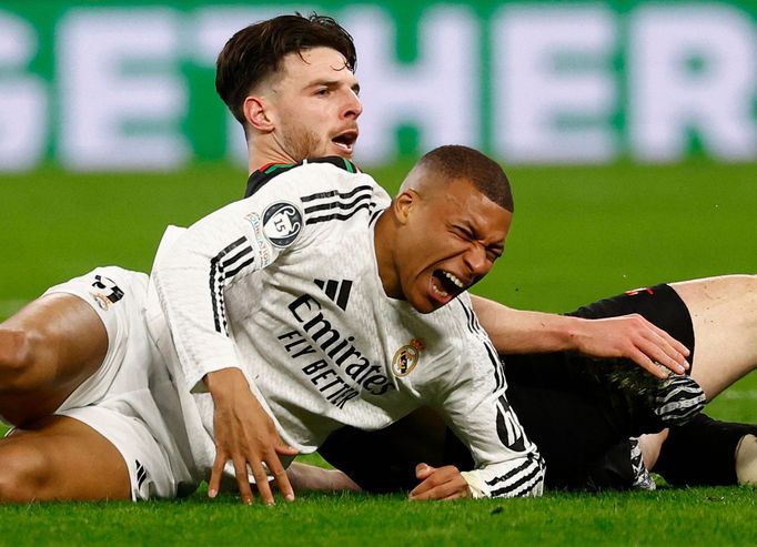 Kylian Mbappé z Realu Madrid se zranil ve čtvrtfinále Ligy mistrů proti Arsenalu.