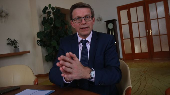 Ministr dopravy Martin Kupka na této ukázce odpovídá na dotaz Aktuálně.cz, co říká názorům lidí, kterým se nelíbí Petr Fiala v čele vlády.
