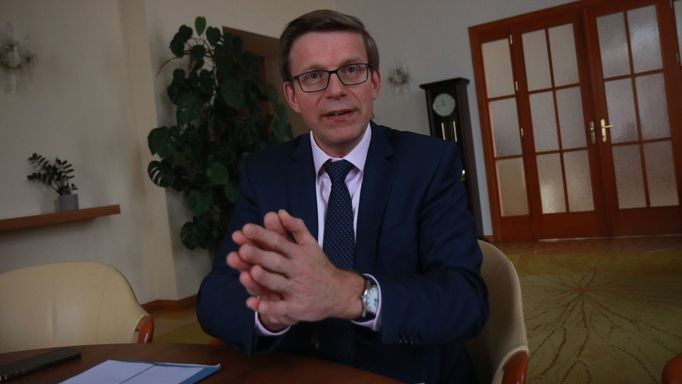 Ministr dopravy Martin Kupka (ODS) reaguje na dotaz Aktuálně.cz