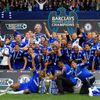 Fotbalisté Chelsea se radují z titulu