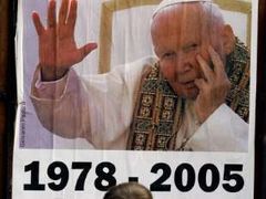 Poláci by ve videoklipu raději než Jaruzelského viděli tvář papeže Jana Pavla II.