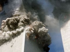 Zpochybňovat oficiální verzi 11. září je stále tabu. Obvykle vás označí za umanutého konspirátora, nebo antiamerikanistu.