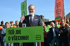 Start debatování Spolu narušil protest propalestinských aktivistů