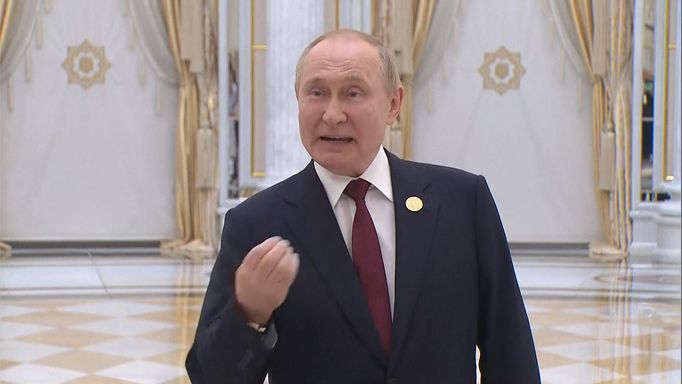 Putin komentuje posměšky lídrů ze summitu G7