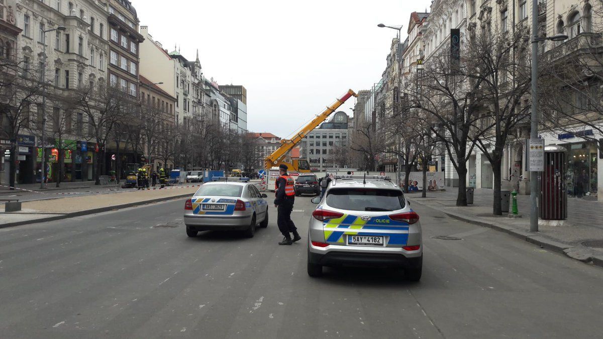 Evakuace dolní částí Václavského náměstí kvůli úniku plynu