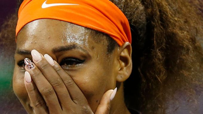 Podívejte se na emotivní galerii plačící Sereny Williamsové, která se triumfem nad Petrou Kvitovou ve čtvrtfinále v Dauhá vrátila na místo světové jedničky.