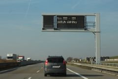 Na dálnici D1 u Prahy srazilo auto chodce, srážku nepřežil