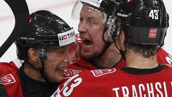 2. den šampionátu: Švýcarsko si pohrálo s týmem KHL