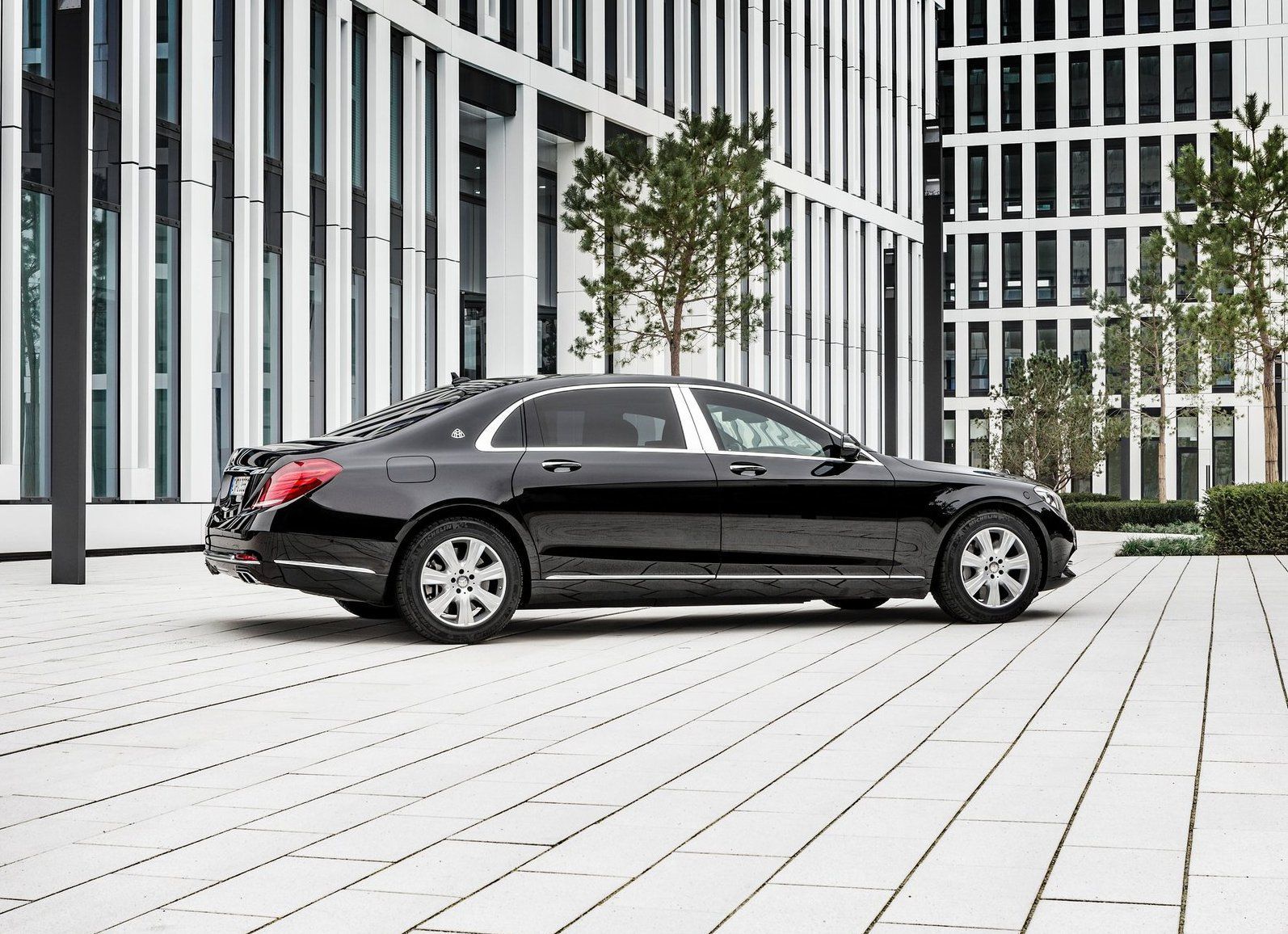 Mercedes-Maybach S600 Guard