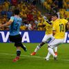 MS 2014, Klolumbie-Uruguay: James Rodriguez dává gól