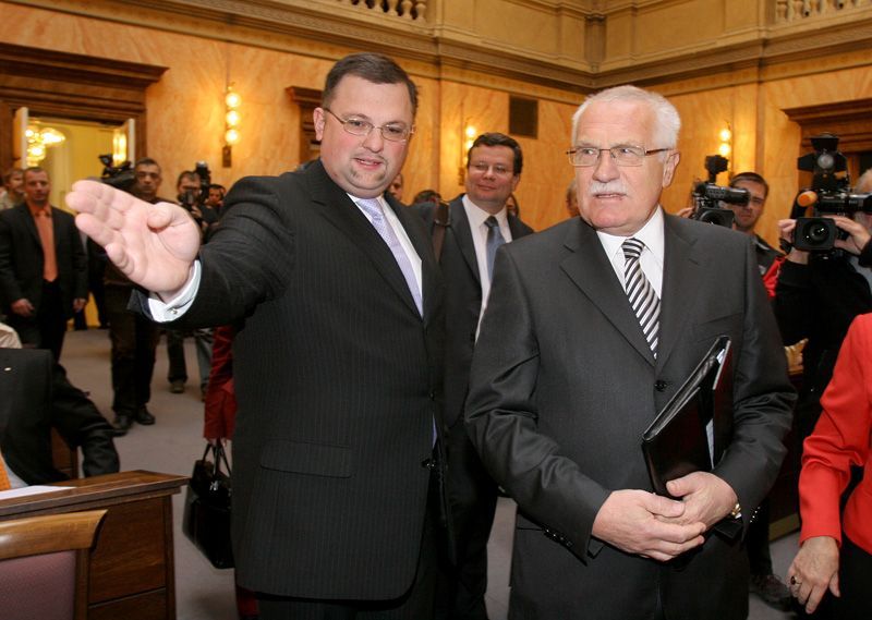 Václav Klaus přichází k Ústavnímu soudu