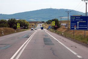 Jihomoravský kraj ukázal nevýhody alternativní trasy rychlostní silnice do Rakouska