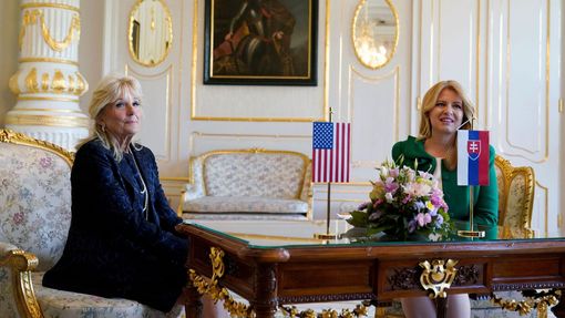 Americká první dáma Jill Bidenová a slovenská prezidentka Zuzana Čaputová